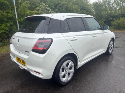 Suzuki Swift 1.2 MHEV Motion Euro 6 (s/s) 5dr 3