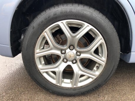Mitsubishi Outlander 2.0 PHEV GX 4H 5dr Automatic Plug in Hybrid £20 tax 29