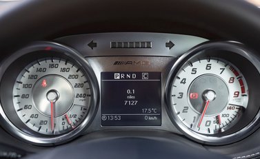 Mercedes-Benz SLS AMG 17