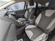 Ford Focus ZETEC NAVIGATOR TDCI 15