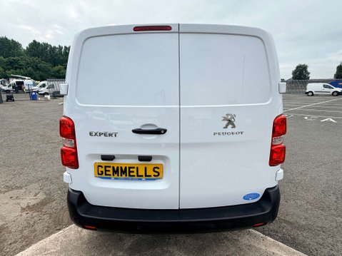 Peugeot Expert 1.5 Expert Professional Premium + L1 BlueHDi 9