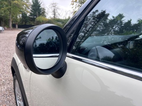 Mini Hatch 1.5 Cooper Classic Steptronic Euro 6 (s/s) 5dr 37