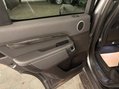 Land Rover Discovery 3.0 TD V6 HSE Auto 4WD Euro 6 (s/s) 5dr 38