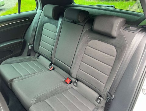 Volkswagen Golf 2.0 Golf R TSi 4Motion Semi-Auto 4WD 5dr 43