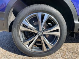 Nissan Qashqai 1.3 Qashqai N-Connecta DiG-T 5dr 14