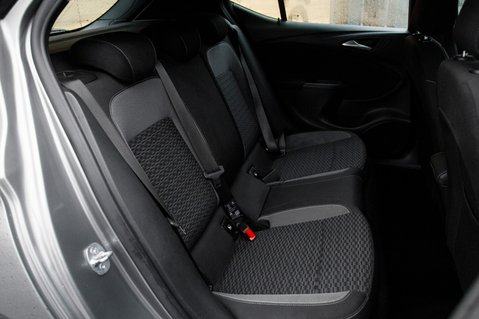 Vauxhall Astra SRI NAV 32