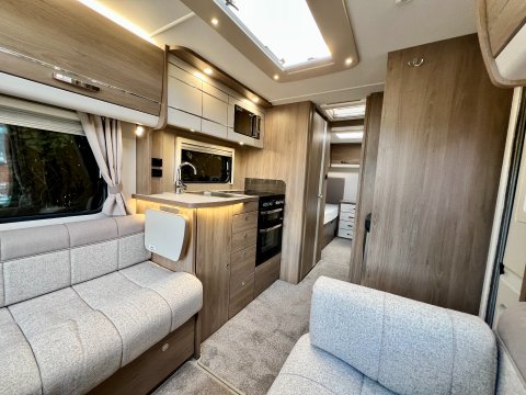 Compass Capiro 574  18