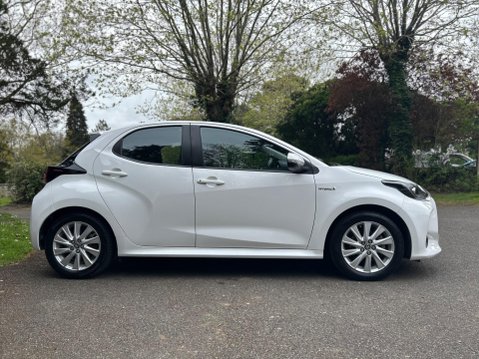 Toyota Yaris ICON FHEV 17