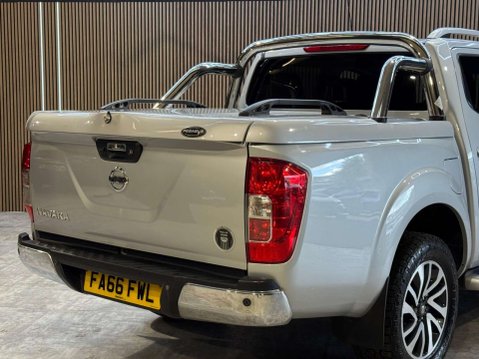 Nissan Navara 2.3 Navara Tekna dCi Auto 4WD 5dr 20