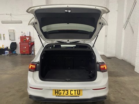 Volkswagen Golf LIFE ETSI DSG 7