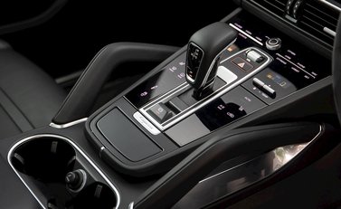 Porsche Cayenne Turbo 21