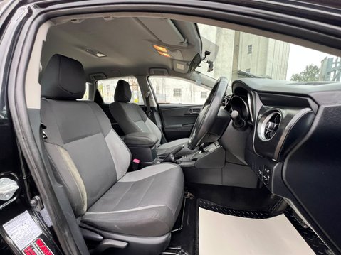 Toyota Auris VVT-I ACTIVE TOURING SPORTS 31
