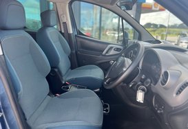 Citroen Berlingo Multispace 1.6 BlueHDi Feel Multispace MPV Wheel Chair Ramp 18
