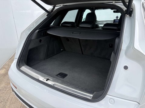Audi Q3 2.0 Q3 S Line+ TDI Quattro Semi-Auto 4WD 5dr 35