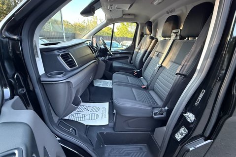 Ford Transit Custom 280 LIMITED ECOBLUE - NO VAT - 1 OWNER—FULL SERVICE HISTORY -APPLE CARPLAY  19
