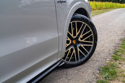 Porsche Cayenne 3.0 Cayenne V6 E-Hybrid Auto 4WD 5dr 7