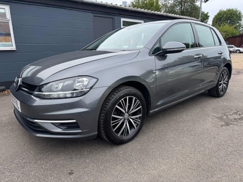Volkswagen Golf SE NAVIGATION TSI BLUEMOTION TECHNOLOGY DSG 12