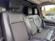 Vauxhall Vivaro 1.5 Vivaro 2700 Sportive S/S 33