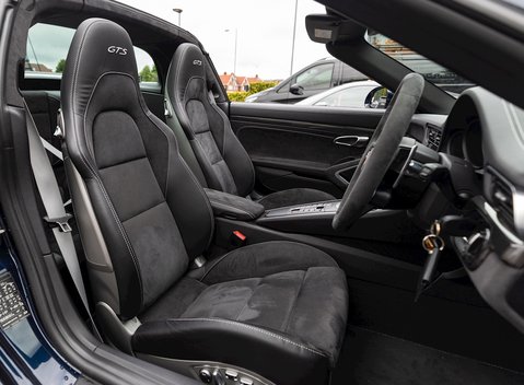 Porsche 911 Targa 4 GTS (991.2) 14