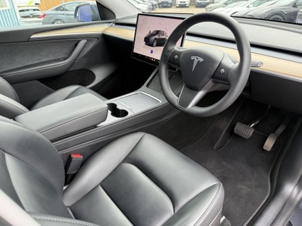 Tesla Model Y SUV 5dr Electric Auto RWD (346 ps)