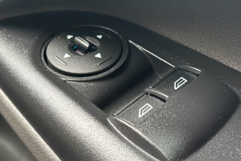 Ford Transit Connect 220 L1 Base 100 ps Tdci Panel Van - Air Con / Rear Camera 39