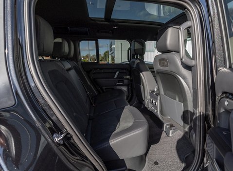 Land Rover Defender 110 V8 15