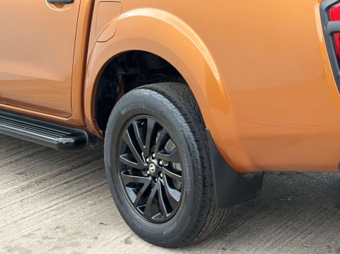 Nissan Navara 2.3 Navara Tekna dCi Auto 4WD 5dr 54