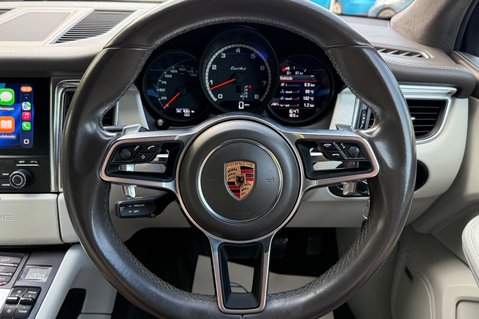 Porsche Macan TURBO PDK - TWO OWNERS -LANE ASSIST -20 INCH ALLOYS -APPLE CAR PLAY 8
