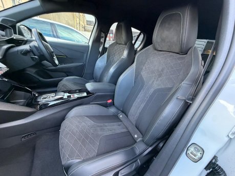 Peugeot 208 GT PREMIUM 14