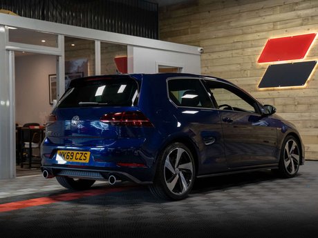Volkswagen Golf 2.0 Golf GTi Performance TSi 3dr 5