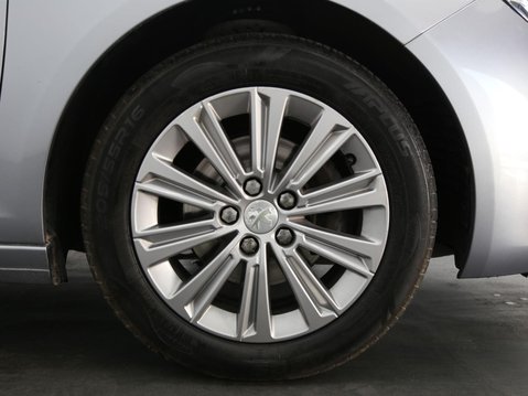 Peugeot 308 1.2 PureTech GPF Allure Euro 6 (s/s) 5dr 25