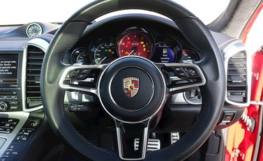 Porsche Cayenne GTS 6