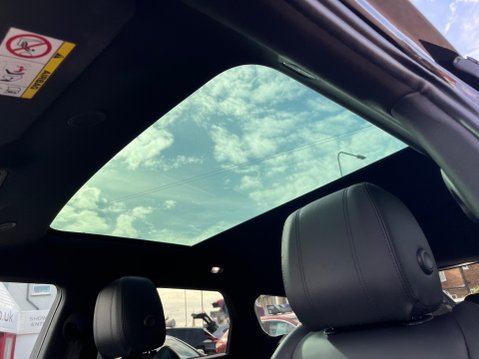 Land Rover Range Rover Evoque 2.0 D200 R-DYNAMIC HSE MHEV 13