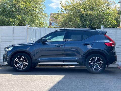 Volvo XC40 1.5 T3 R-Design SUV 5dr Petrol Auto Euro 6 (s/s) (163 ps) 7