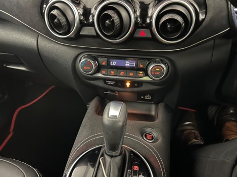Nissan Juke 1.0 DIG-T Tekna+ DCT Auto Euro 6 (s/s) 5dr 8