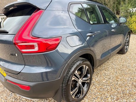Volvo XC40 2.0 D3 Inscription Pro SUV 5dr Diesel Auto Euro 6 (s/s) (150 ps) 9