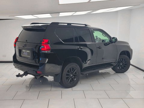 Toyota Land Cruiser 2.8D Invincible Matt Black Edition SUV 5dr Diesel Auto 4WD Euro 6 (s/s) (7 8
