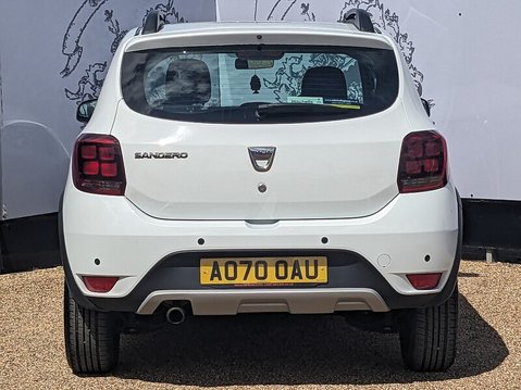 Dacia Sandero Stepway COMFORT TCE 8
