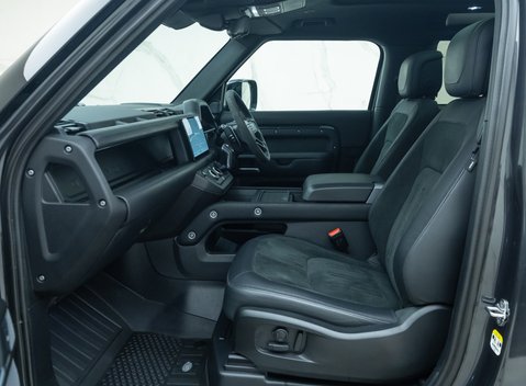 Land Rover Defender 90 V8 CARPATHIAN EDITION 18