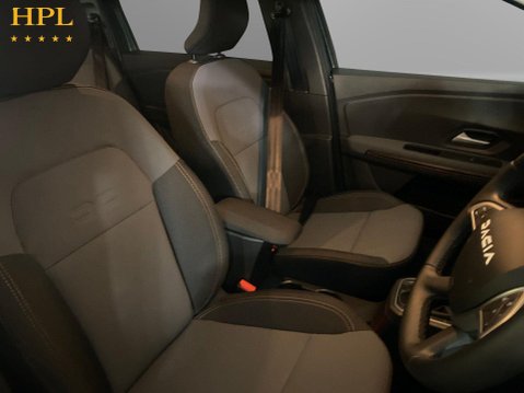 Dacia Jogger 1.6 Hybrid EXTREME MPV 5dr Petrol Hybrid Auto Euro 6 (s/s) (140 ps) Cruise 11