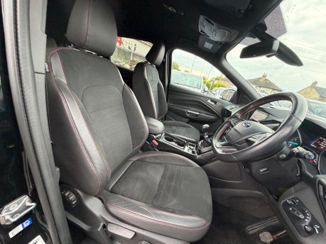 Ford Kuga ST-LINE 10