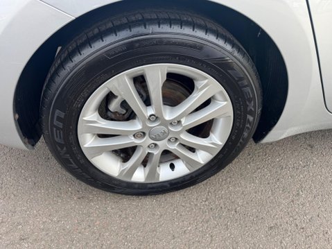 Kia Ceed 1.6 CRDi EcoDynamics 1 Sportswagon Euro 5 (s/s) 5dr 15