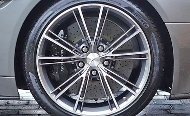 Aston Martin Vanquish 16