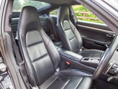 Porsche 911 CARRERA 4S PDK 22