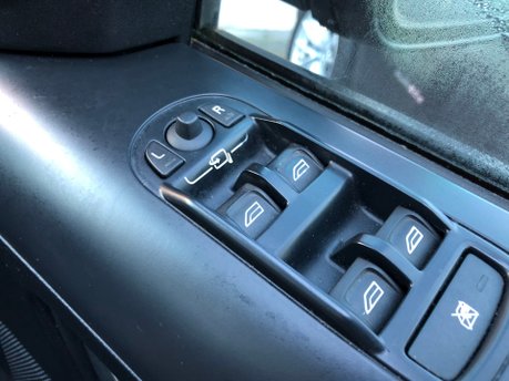 Land Rover Freelander SOLD 2.2 TD4 HSE automatic Epsom Green, good history, towbar heated seats 18