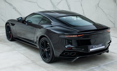Aston Martin DBS Superleggera 9