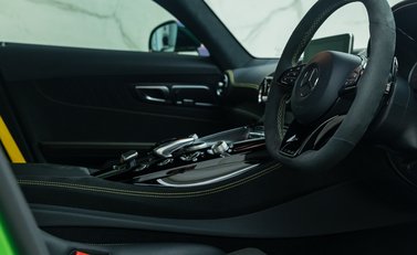 Mercedes-Benz AMG GT R 13