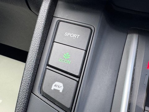 Honda CR-V 2.0 h i-MMD SE eCVT Euro 6 (s/s) 5dr 27