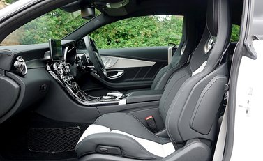 Mercedes-Benz C Class C63 S Coupe 10