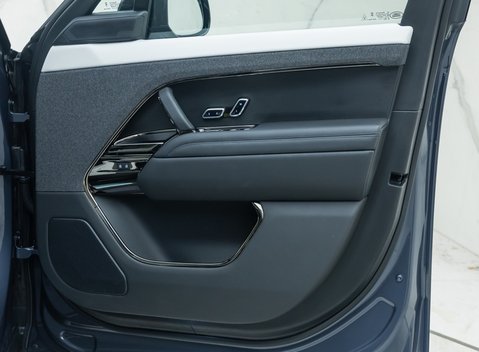 Land Rover Range Rover Sport P460e AUTOBIOGRAPHY 26